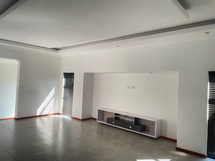 4 Bedroom Property for Sale in Wild Olive Estate Free State